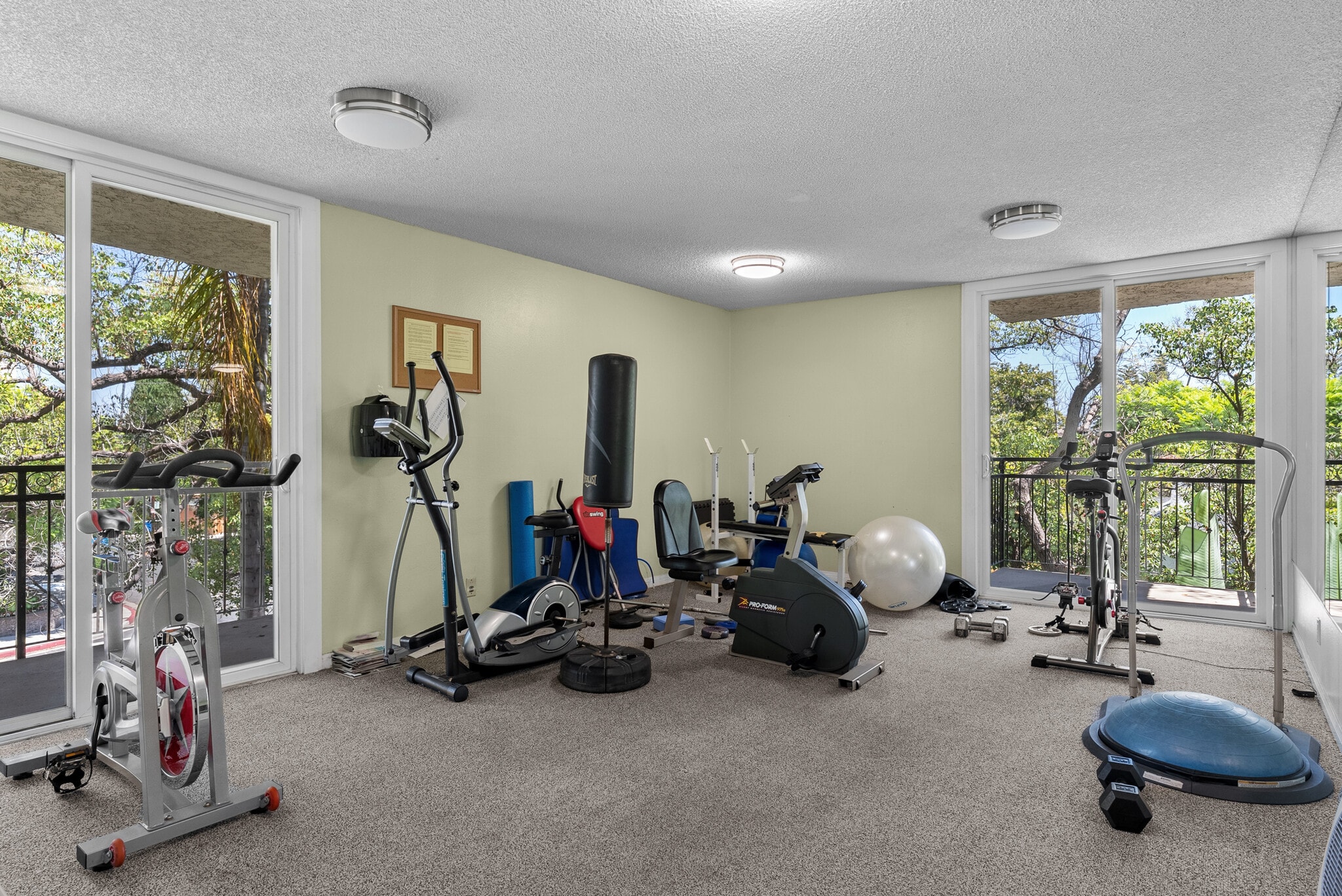 Building Photo - 1885 Veteran Ave