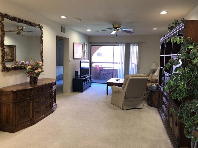 Building Photo - 12222 N Paradise Vlg Pkwy S