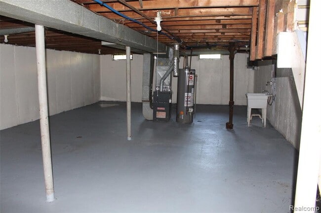 Building Photo - 14823 Muirland St