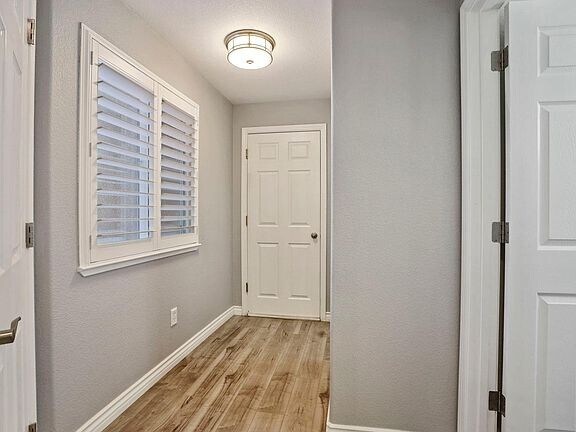 Building Photo - 1601 Barkley Ln