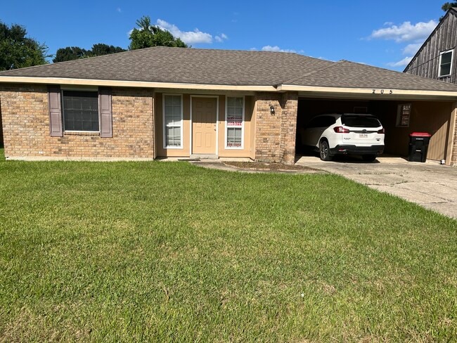 Building Photo - 205 Timothy Dr