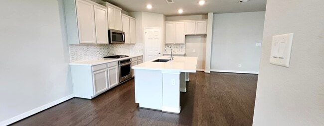 Building Photo - 104 Sea Glass Cv