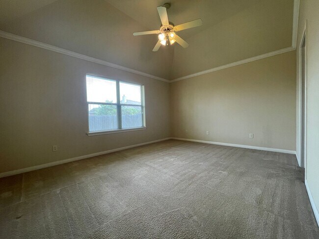Building Photo - Duplex