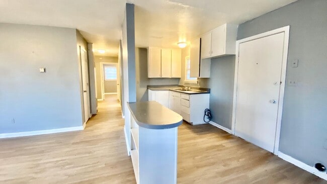 Building Photo - 2448 E 30th St