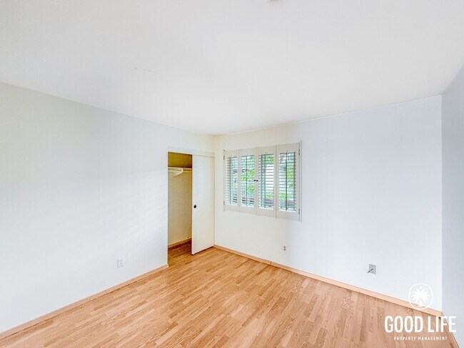 Building Photo - 2BD/1BA Condo in Clairemont with Balcony, In-Unit Laundry & Reserved Parking