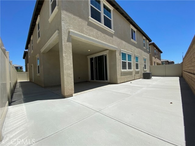 Building Photo - 5983 Silveira St
