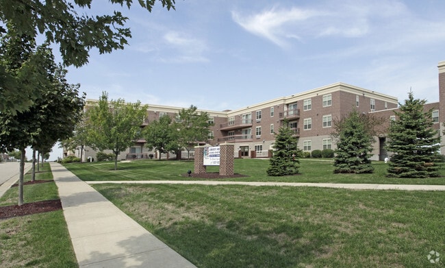 Primary Photo - Liberty Square