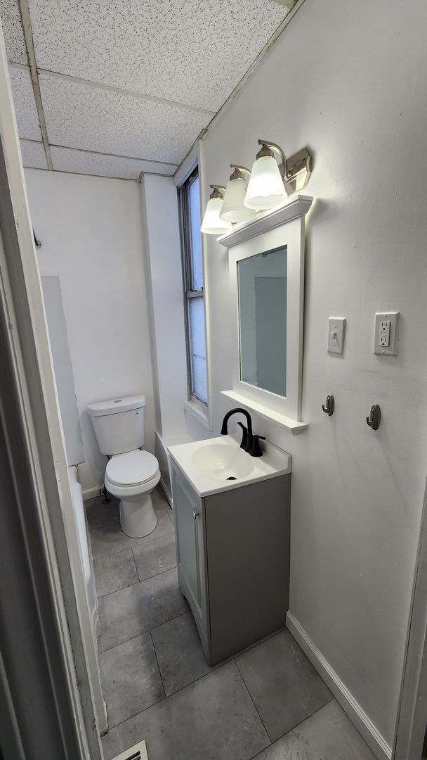 Building Photo - 4600 Friendship Ave