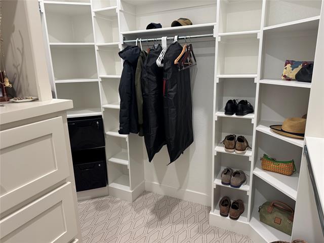 Building Photo - 2730 Starwood Dr