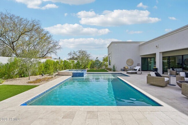 Building Photo - 9899 N 79th Way