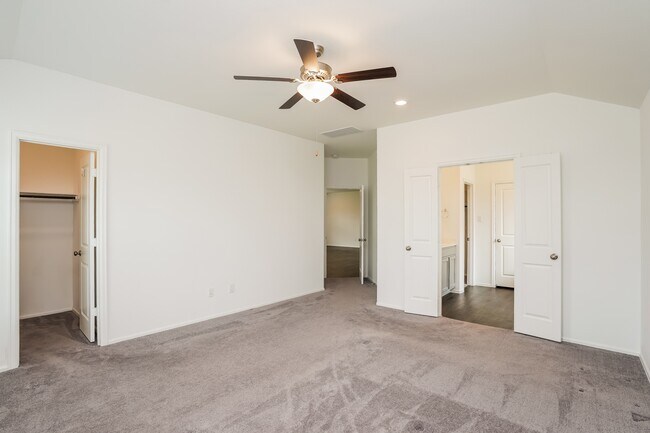 Building Photo - 326 Pickwick Gdns Ln