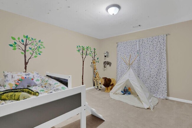 Building Photo - 705 Wood Valley Trce