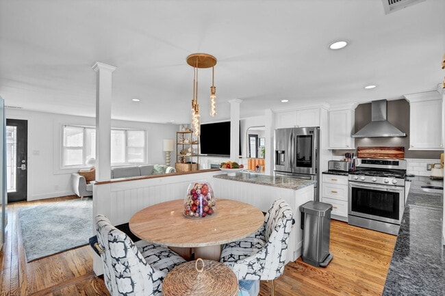 Building Photo - 1815 New Britain Ave