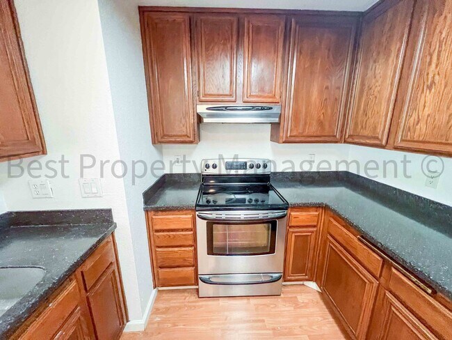 Building Photo - Perfect Shape Warm Springs Condo next to J...