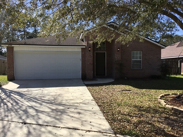 Primary Photo - 2702 Fox Creek Dr E
