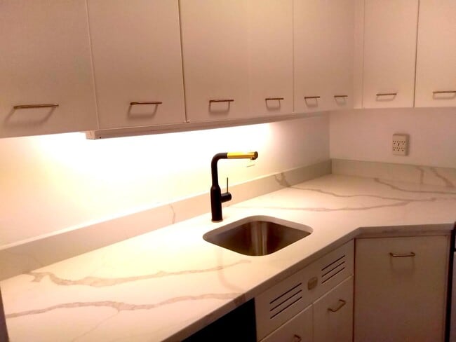 Primary Photo - 35 Concord Ave