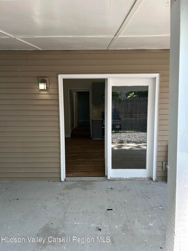 Building Photo - 117 Joslen Blvd