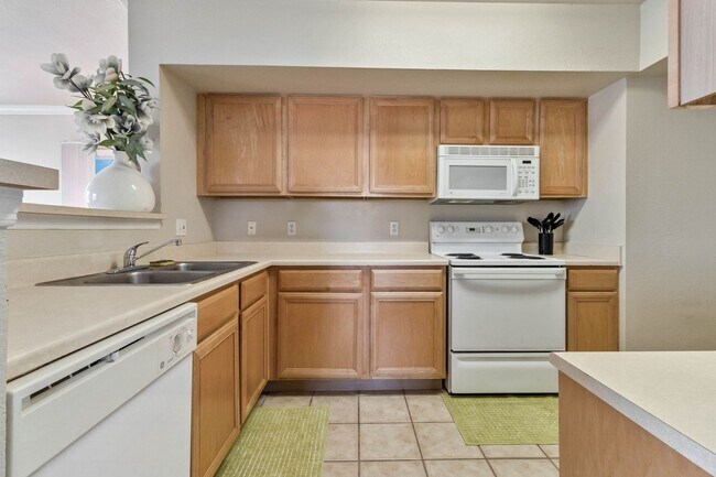 Building Photo - 2950 Viscaya Pl