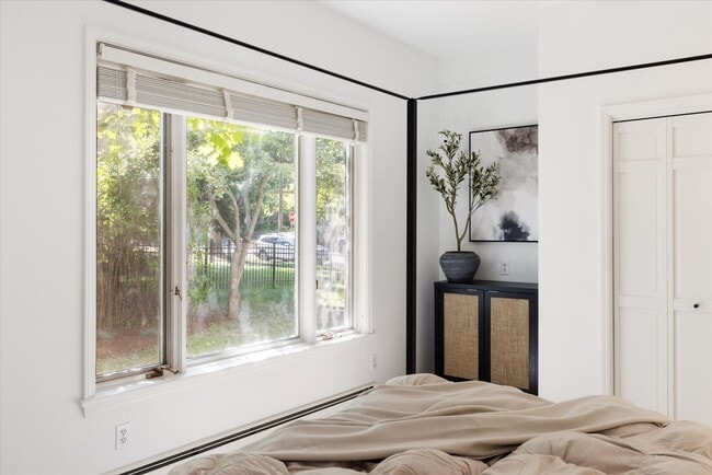 Building Photo - Open Concept Historic Home in Downtown Boz...