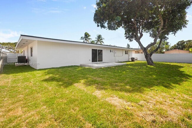 Building Photo - 4001 NW 187th Terrace