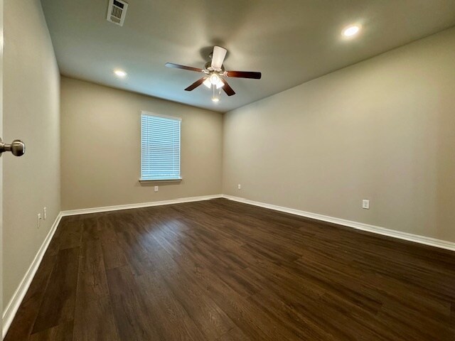 Building Photo - 2315 W Persimmon St