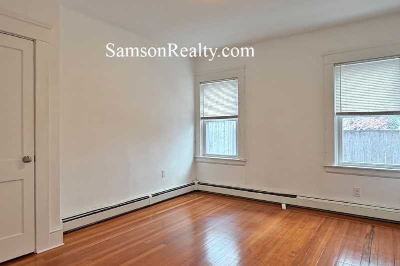 Building Photo - 104 Carrington Ave