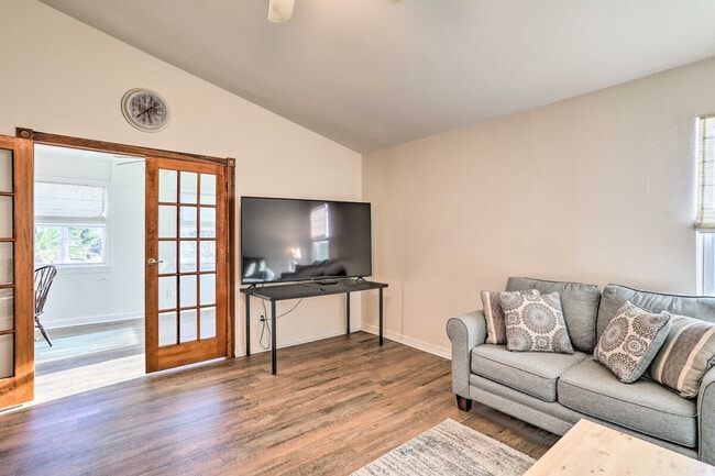 Building Photo - 4484 Cobia Dr SE