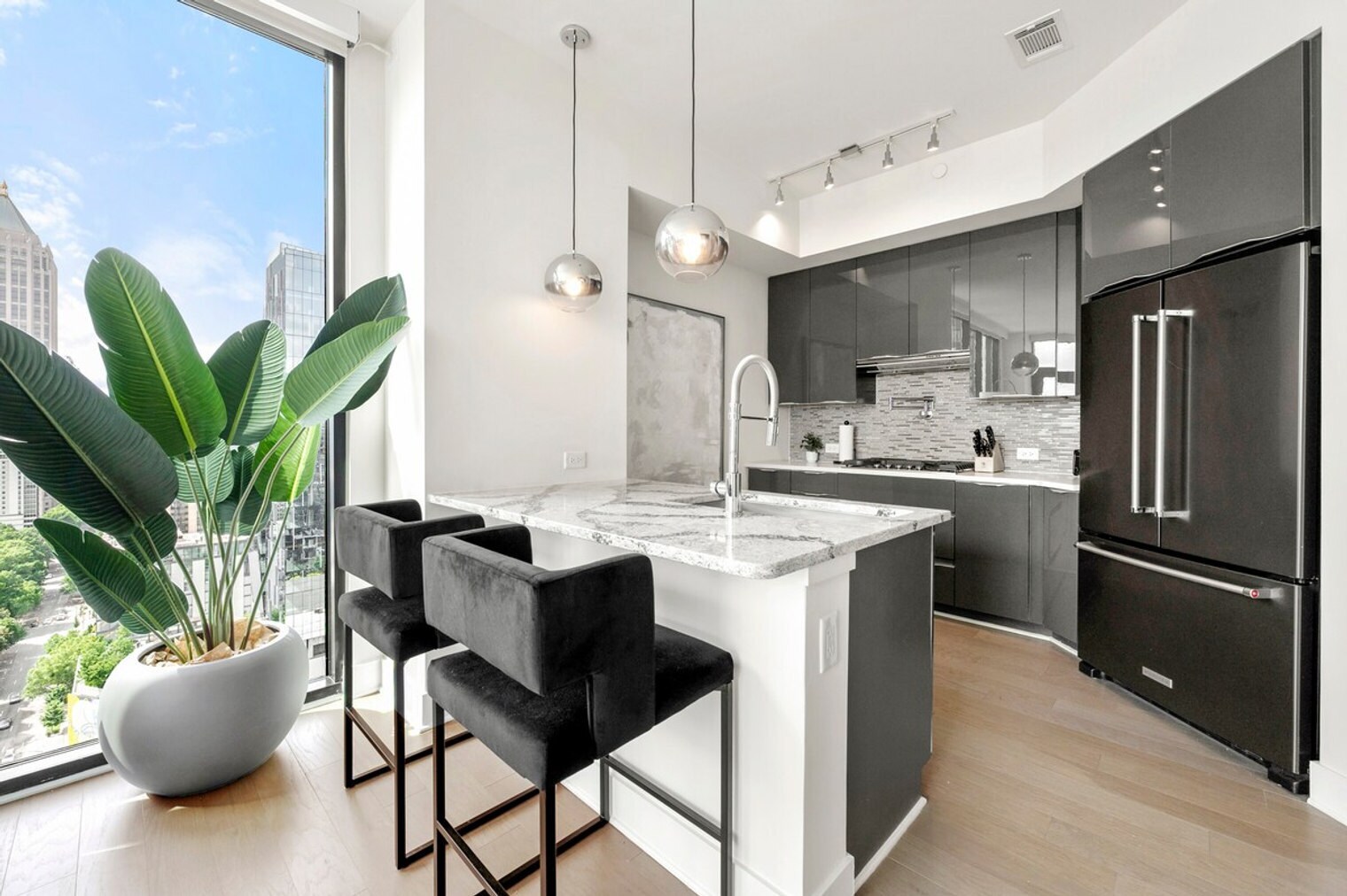 Building Photo - 1400 W Peachtree St NE