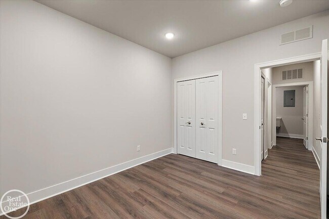 Building Photo - 2796 Barrington Square