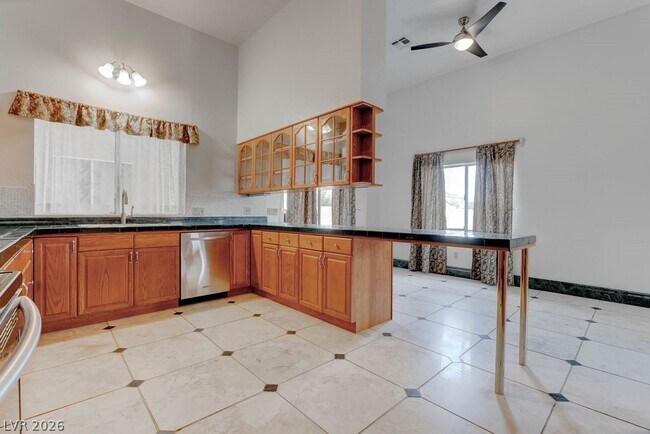 Building Photo - 4880 Dorrell Ln