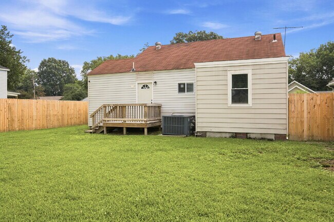 Building Photo - Freshly Renovated Ranch with a Spacious Fenced Yard