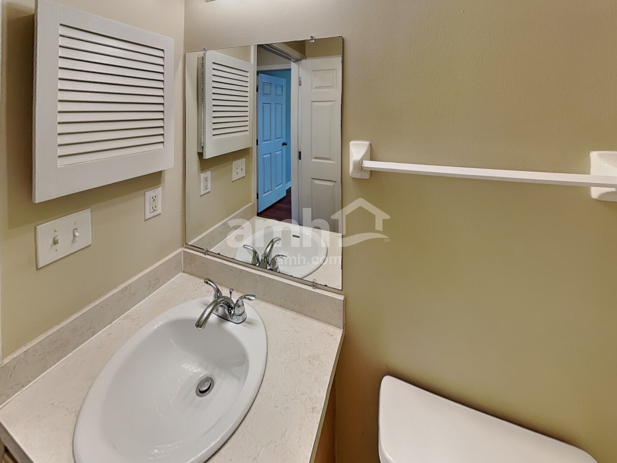Building Photo - 578 Prindle Dr E