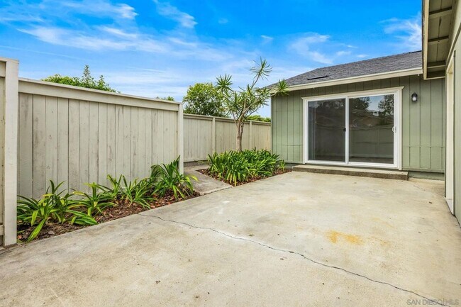 Building Photo - 1809 Eastwood Ln