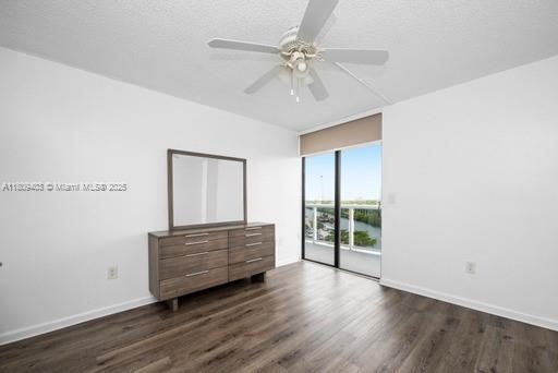 Building Photo - 20505 E Country Club Dr