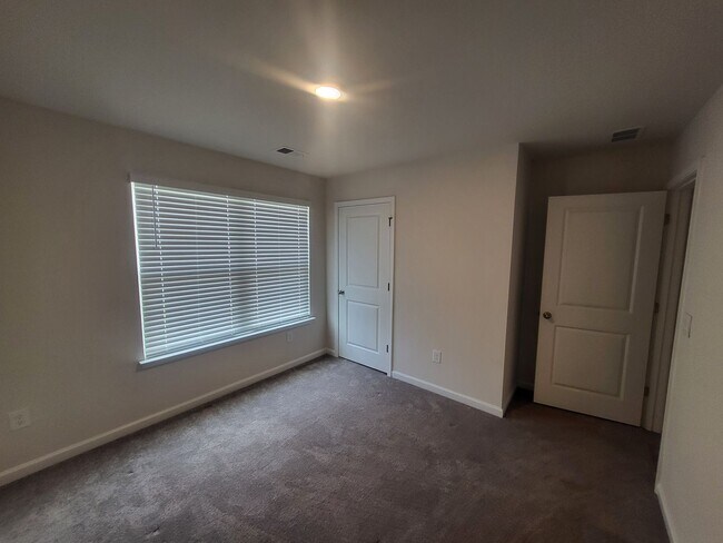 Building Photo - 4 bedroom/2 bath home in Aynor - SPECIAL! ...