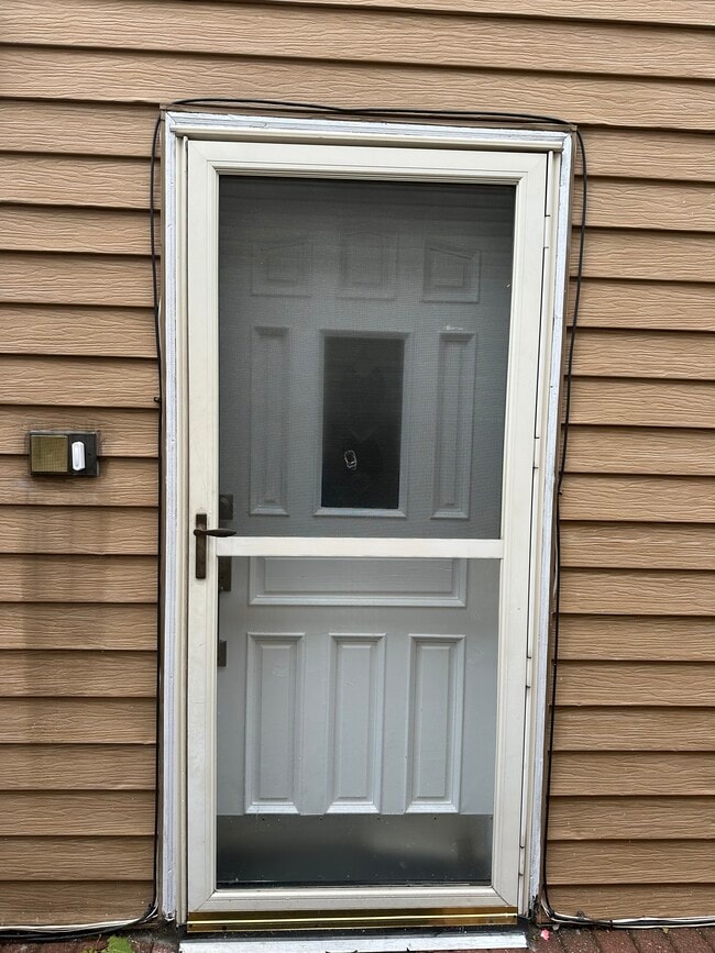 front door - 312 Elverton Ave