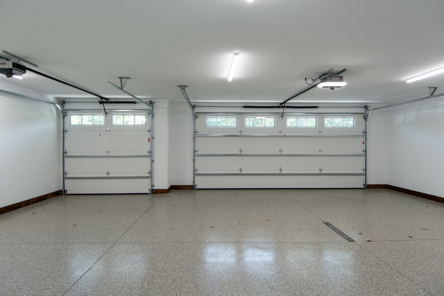 Building Photo - 11567 Forestview Dr