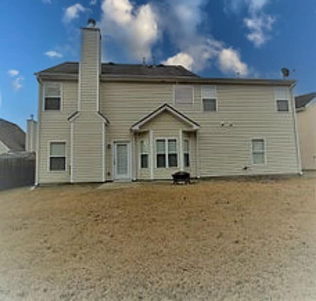 Building Photo - Walking distance to Downtown Sugar Hill!
