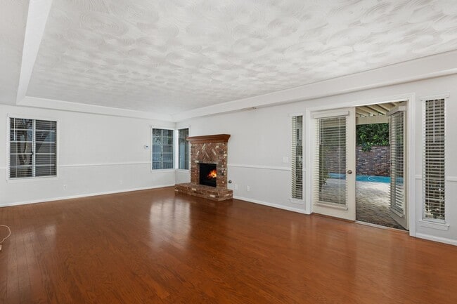 Building Photo - Stunning Carlsbad Executive Home with Ocean Views