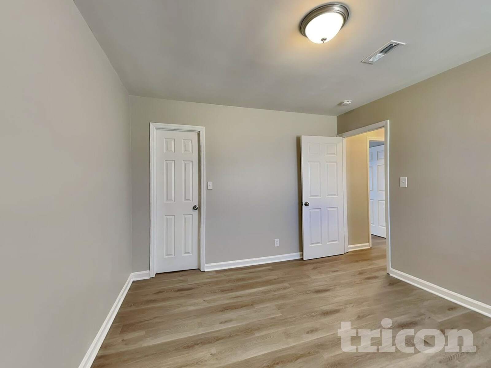 Building Photo - 213 Walnut Crest Dr