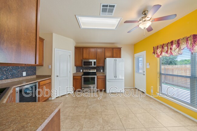 Building Photo - 308 Rustic Tr