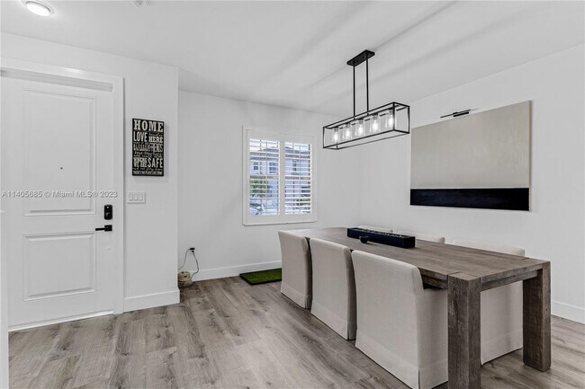 Building Photo - 15071 SW 113th Ter