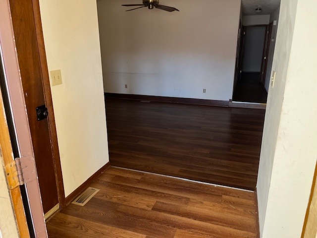 Building Photo - 6363 Hawfield Dr