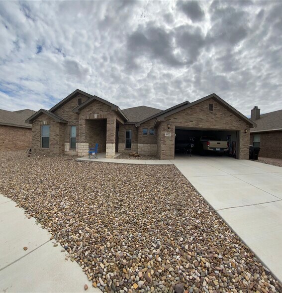 Front Yard - 6922 Ranch Hand Dr