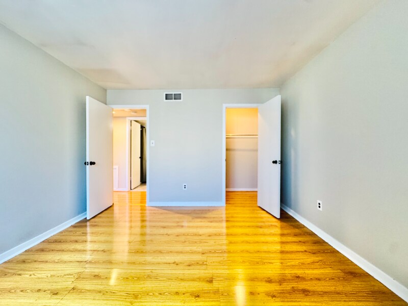 Building Photo - 1514 Roberts Way