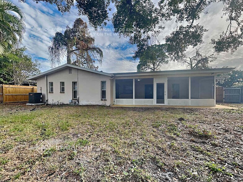 Building Photo - 2991 62nd Ave S