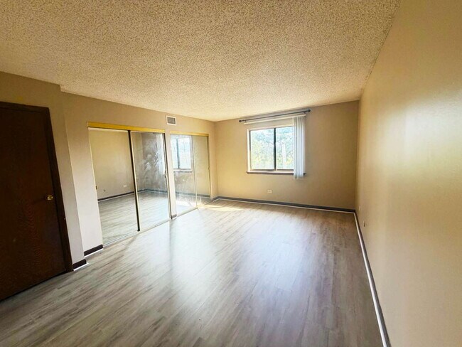 Building Photo - 1472 Carol Ct