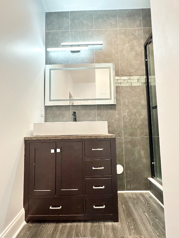 Building Photo - 10390 Ivy Hollow Dr