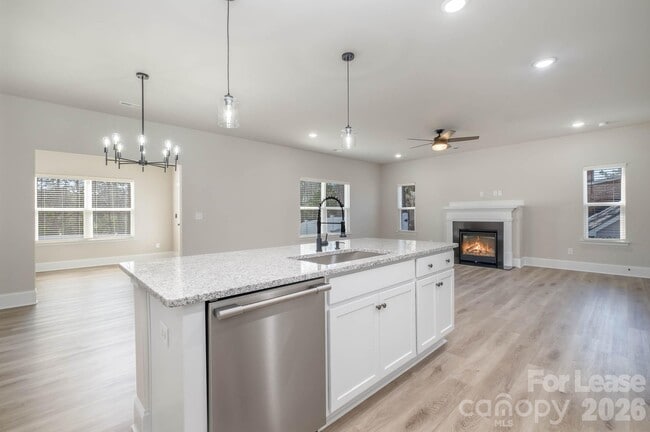 Building Photo - 2507 Lynbridge Dr