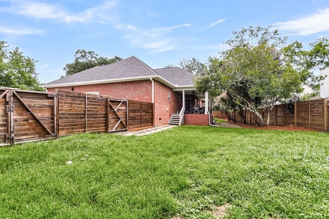 Building Photo - 5049 Spaniel Dr